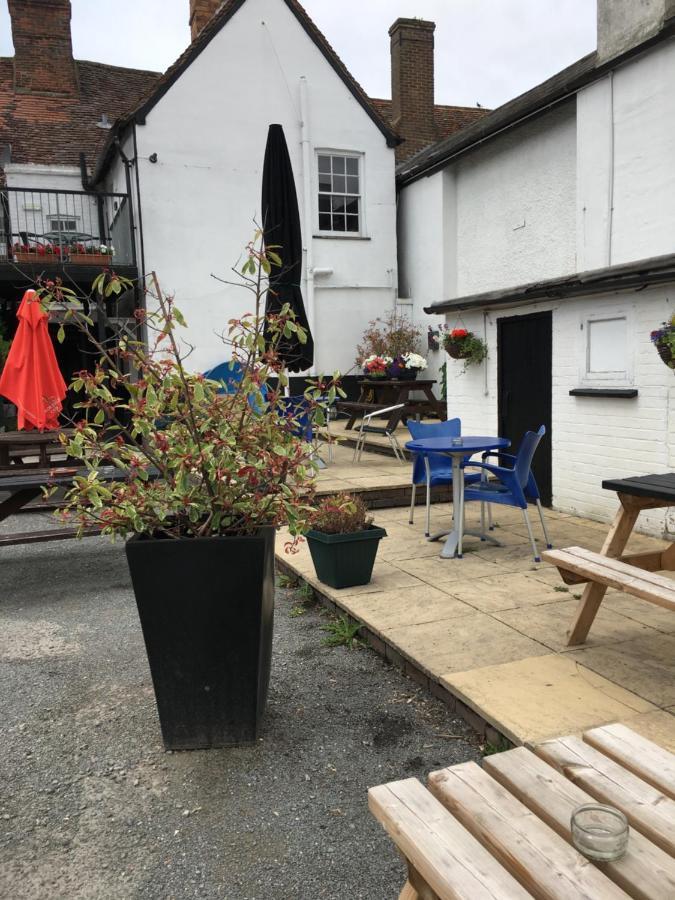 The Chequers Acomodação com café da manhã Royston  Exterior foto